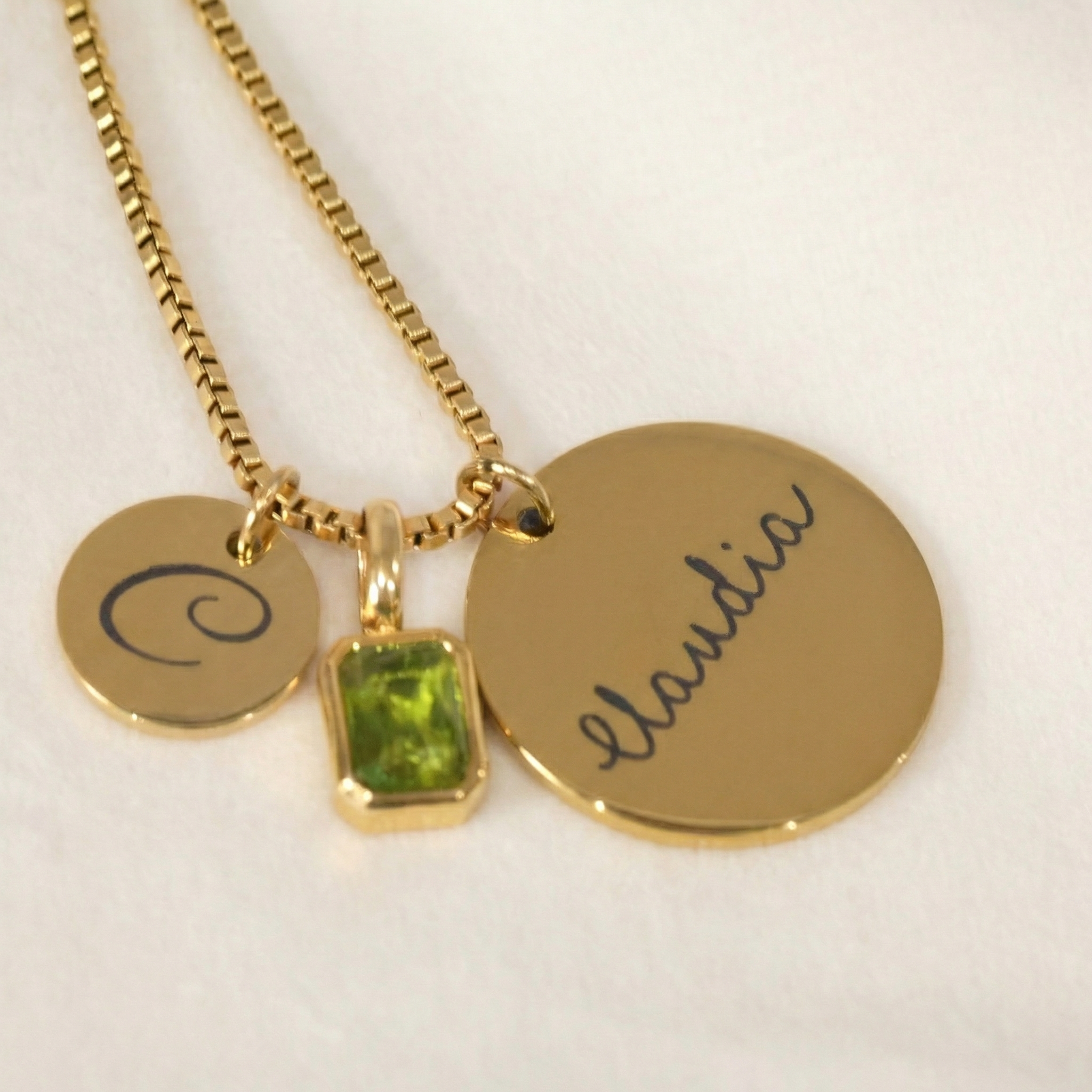 Colgante Keepsake con Nombre, Inicial y Piedra