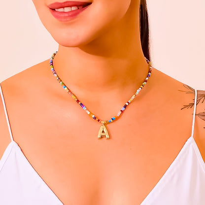 Colgante Inicial multicolor | Baño de Oro 18K y Personalizado Hecho a Mano