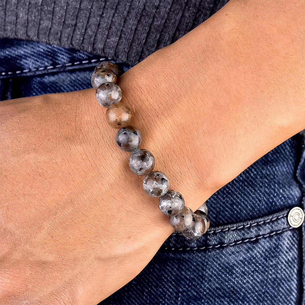 Pulsera Yooperlite | Fluorescencia natural, destaca en tu camino.