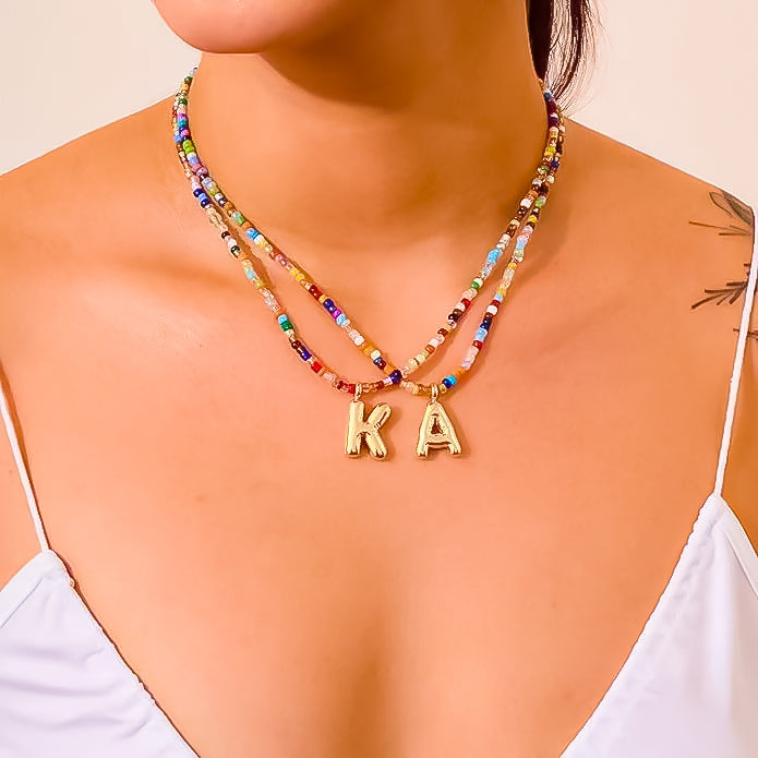 Colgante Inicial multicolor | Baño de Oro 18K y Personalizado Hecho a Mano