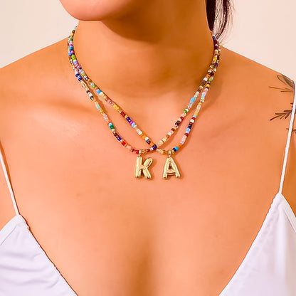 Colgante Inicial multicolor | Baño de Oro 18K y Personalizado Hecho a Mano