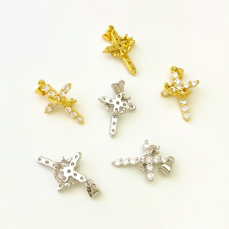 Colgante Cruz con Corona | Baño Oro 18K y Circonitas (2x1)