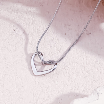 Colgante Corazón Infinito | Símbolo eterno de amor y conexión | Elegancia Atemporal