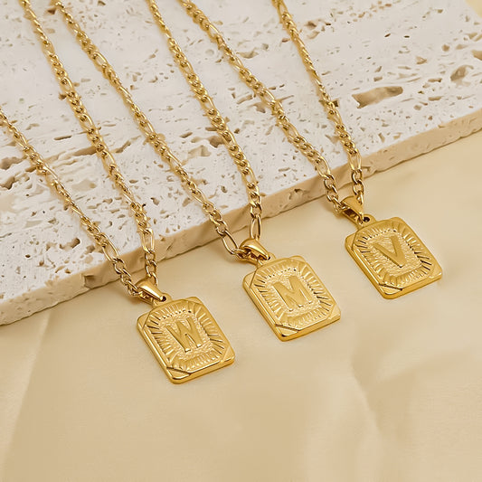 Colgante Rectangular con Inicial Personalizado | Acero Inoxidable con Baño de Oro 18K