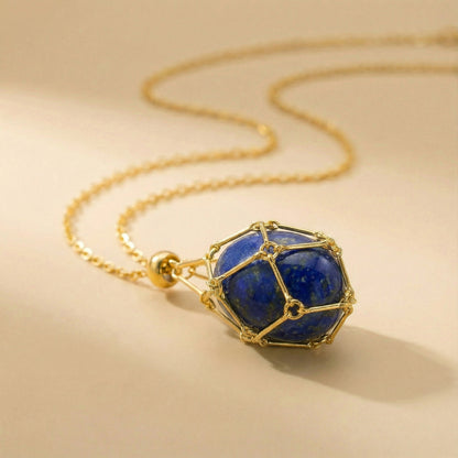 Colgante piedra natural en Jaula | Diseño Geométrico Minimalista de Acero Inoxidable