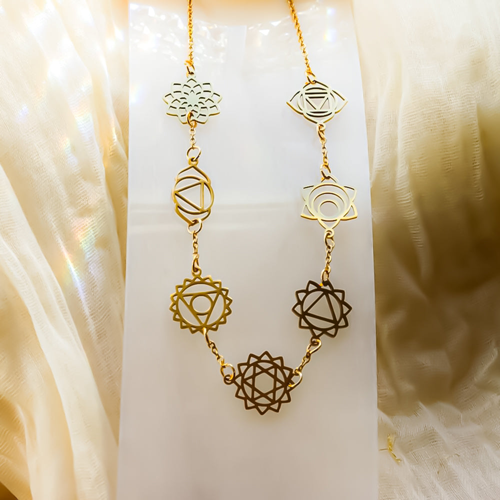 Colgante Chakras | Acero Inoxidable con baño oro 18K o plata  |  Equilibrio y Energía Interior