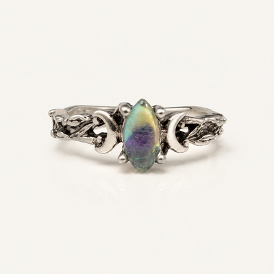 Némesis Lotus Unalome Ring
