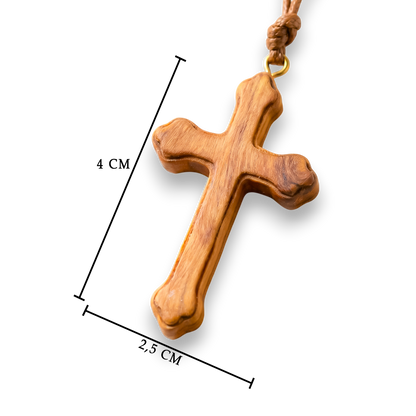 Colgante cruz de olivo hecha a mano | Protección y Artesanía