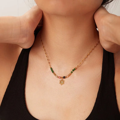 Sonnenamulett-Halsband mit natürlichem Aventurinstein, plattiert mit 18 Karat Gold 