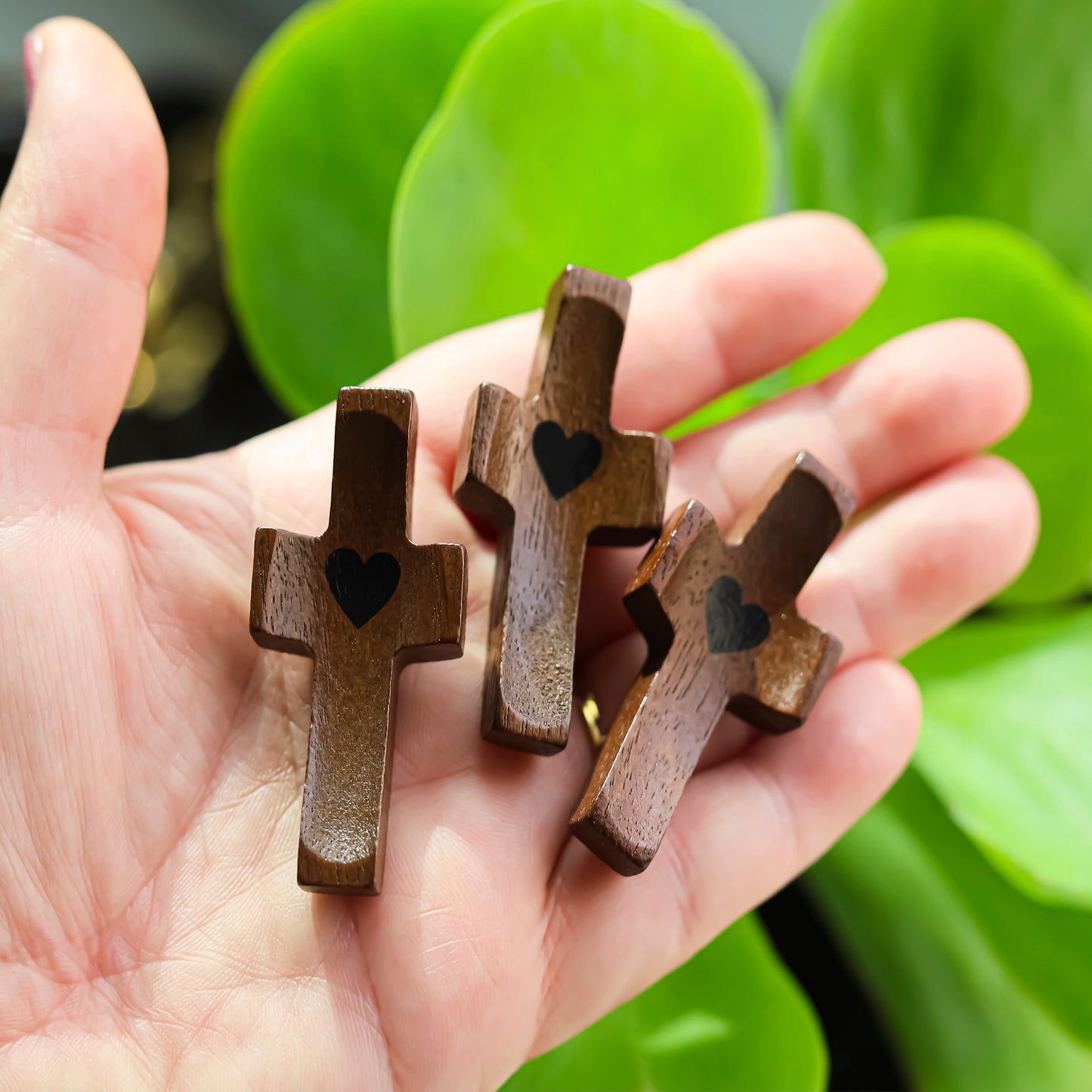 Set 1 Cruz de Madera + 1 Llavero cruz | Símbolo de Fe  | Amor y Protección en tu Mano