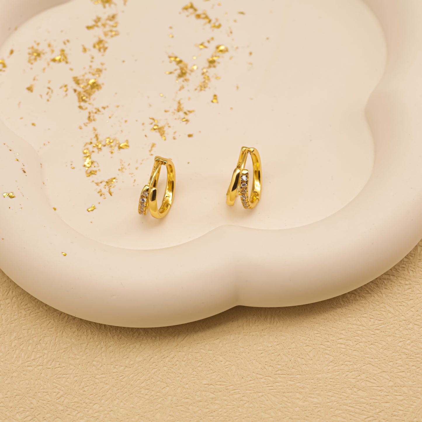 Pendientes de Doble Aro con Circonitas - Estilo huggie - Dahlia (2x1)