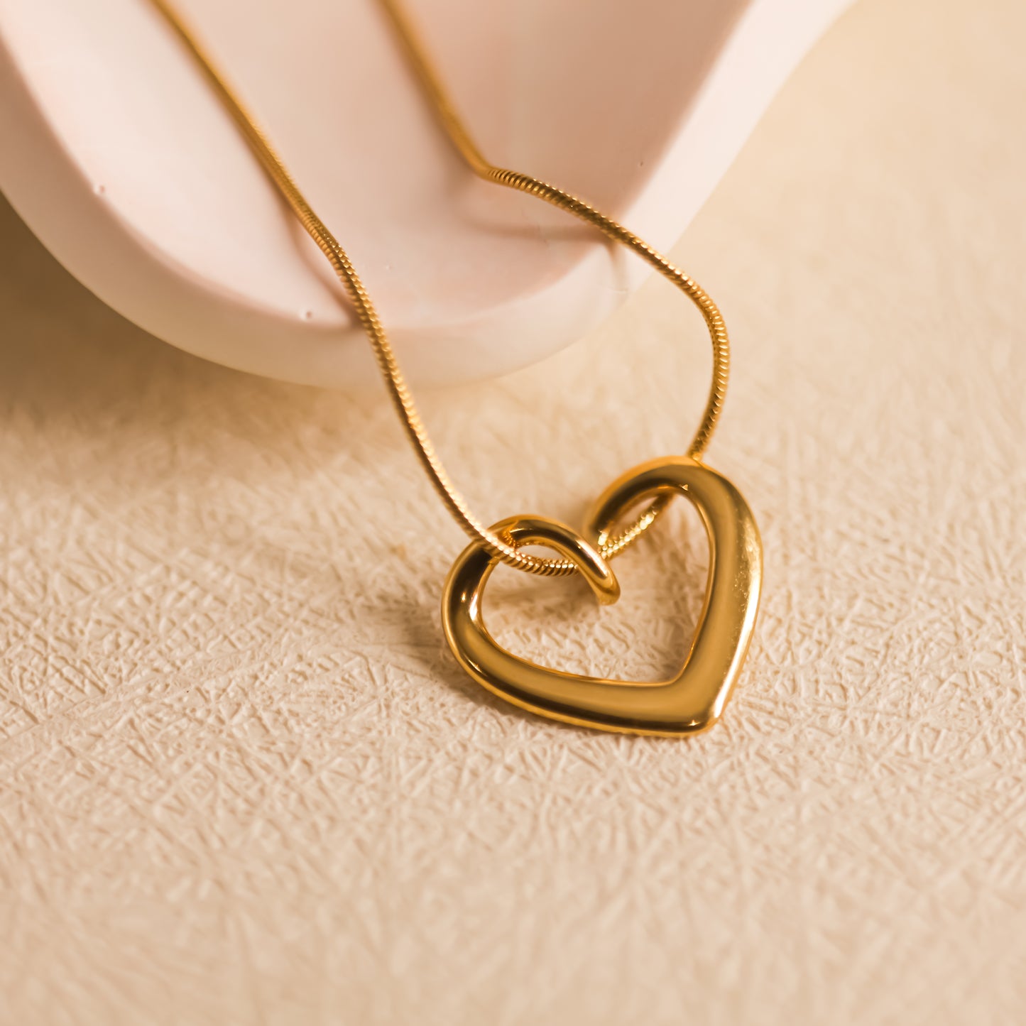 Colgante Corazón Infinito | Símbolo eterno de amor y conexión | Elegancia Atemporal