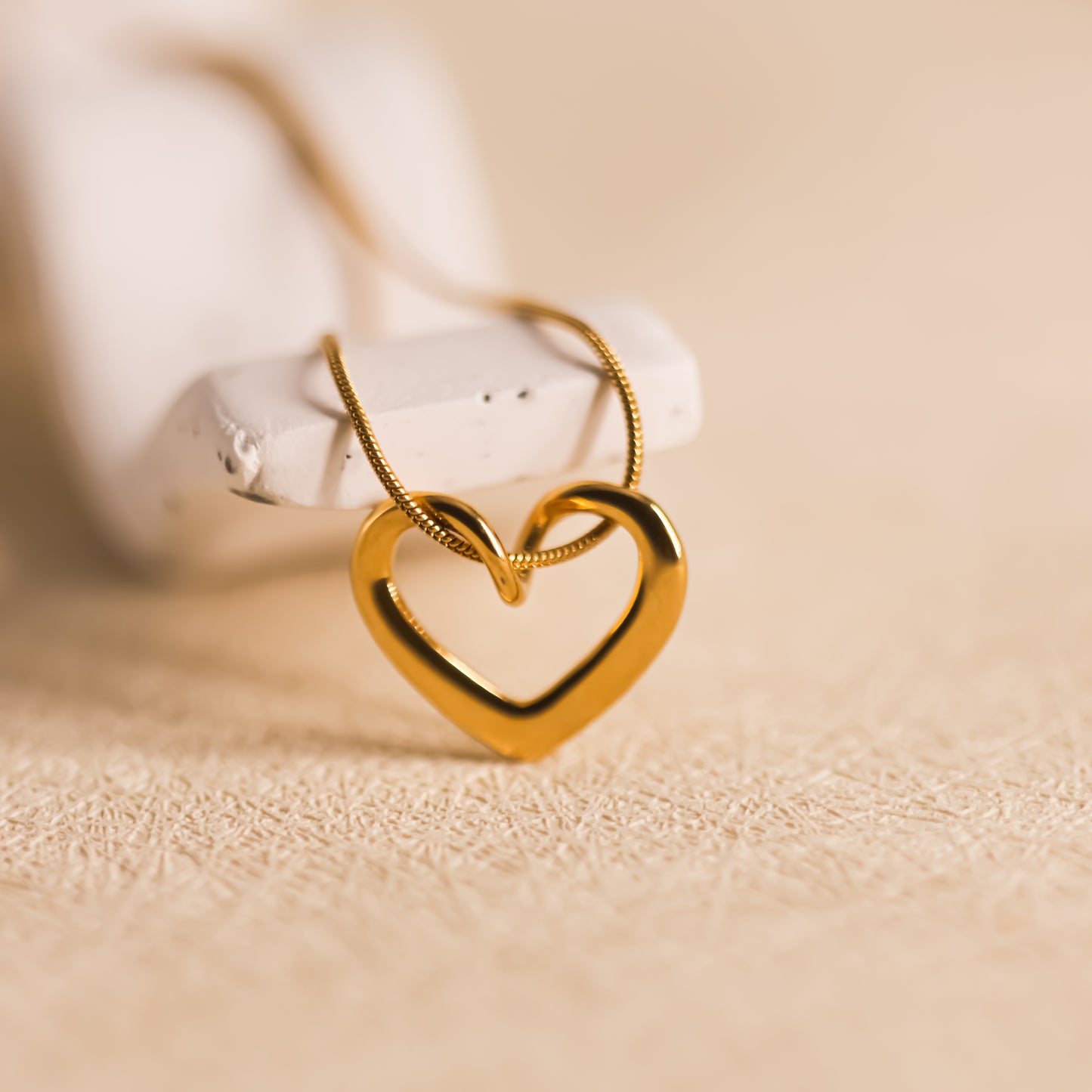 Colgante Corazón Infinito | Símbolo eterno de amor y conexión | Elegancia Atemporal