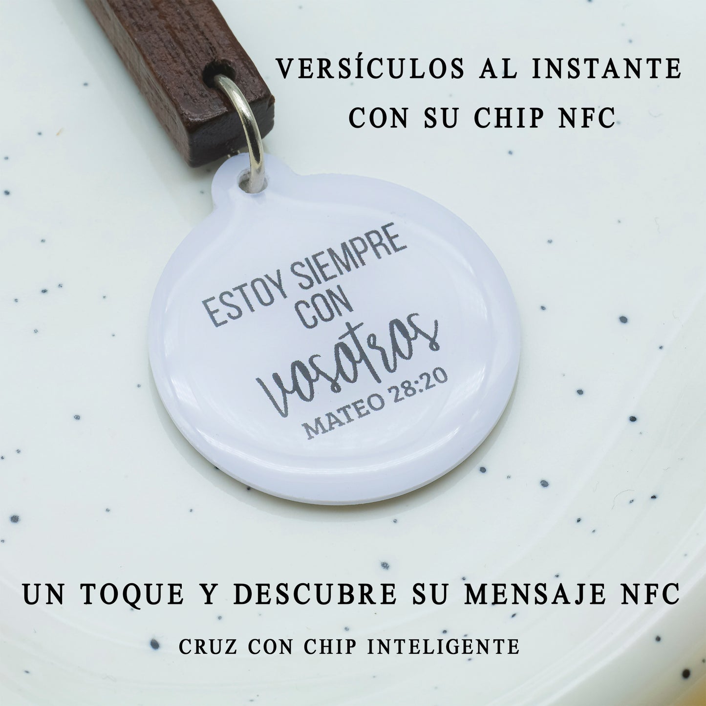 Cruz de Madera para coche con dispositivo NFC